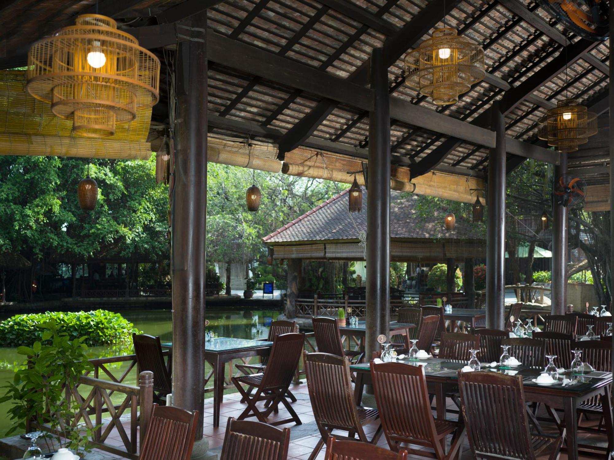 Phuong Nam Resort Thuan An Exterior photo