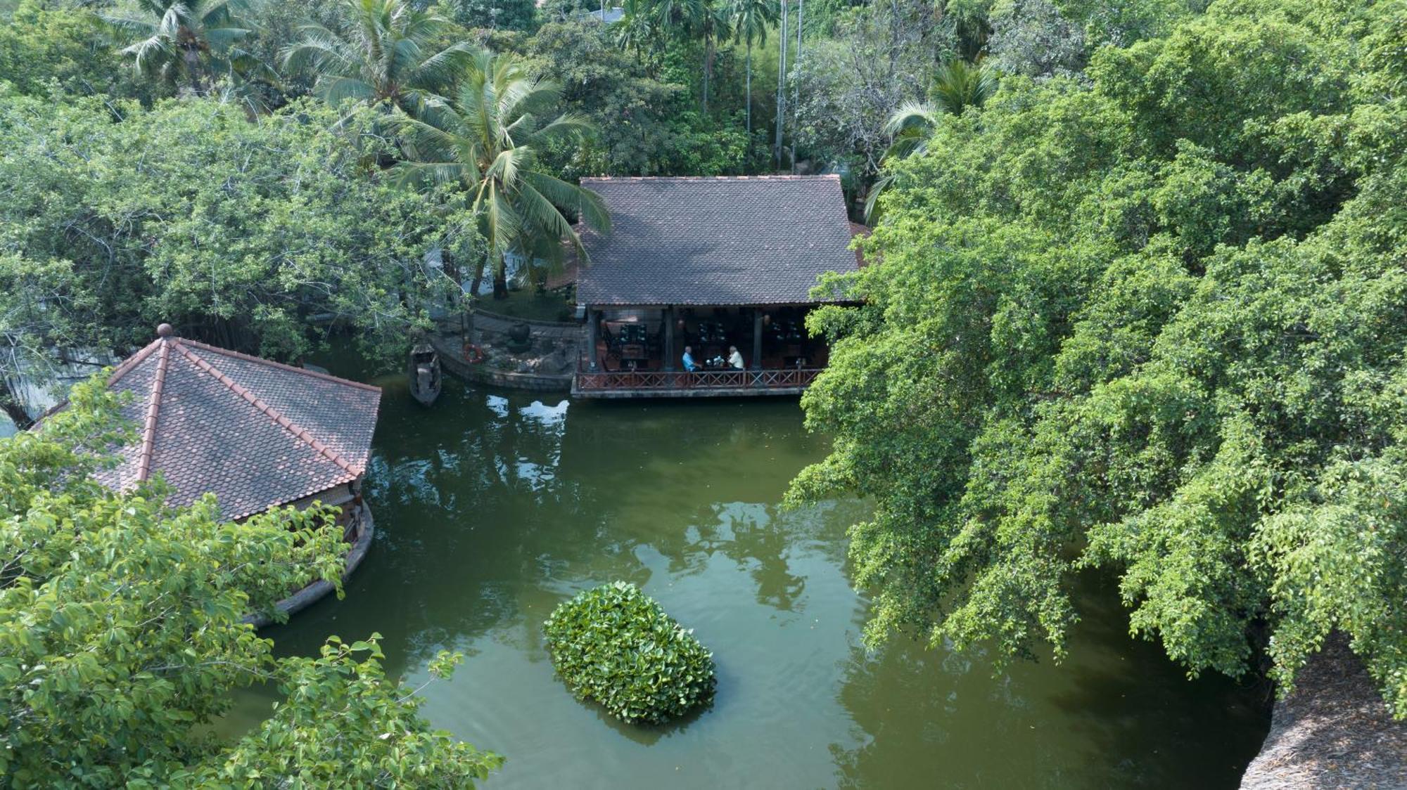 Phuong Nam Resort Thuan An Exterior photo